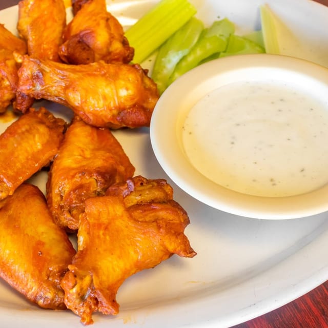 Buffalo Wings (10 Pieces).
