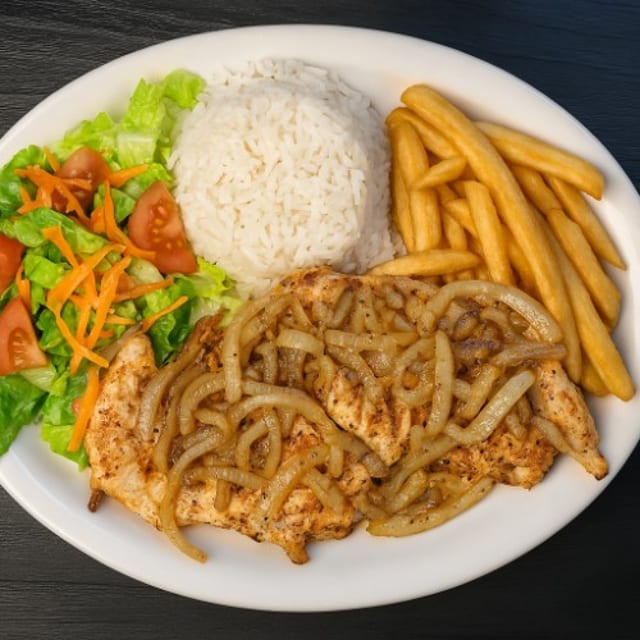Frango Acebolado.